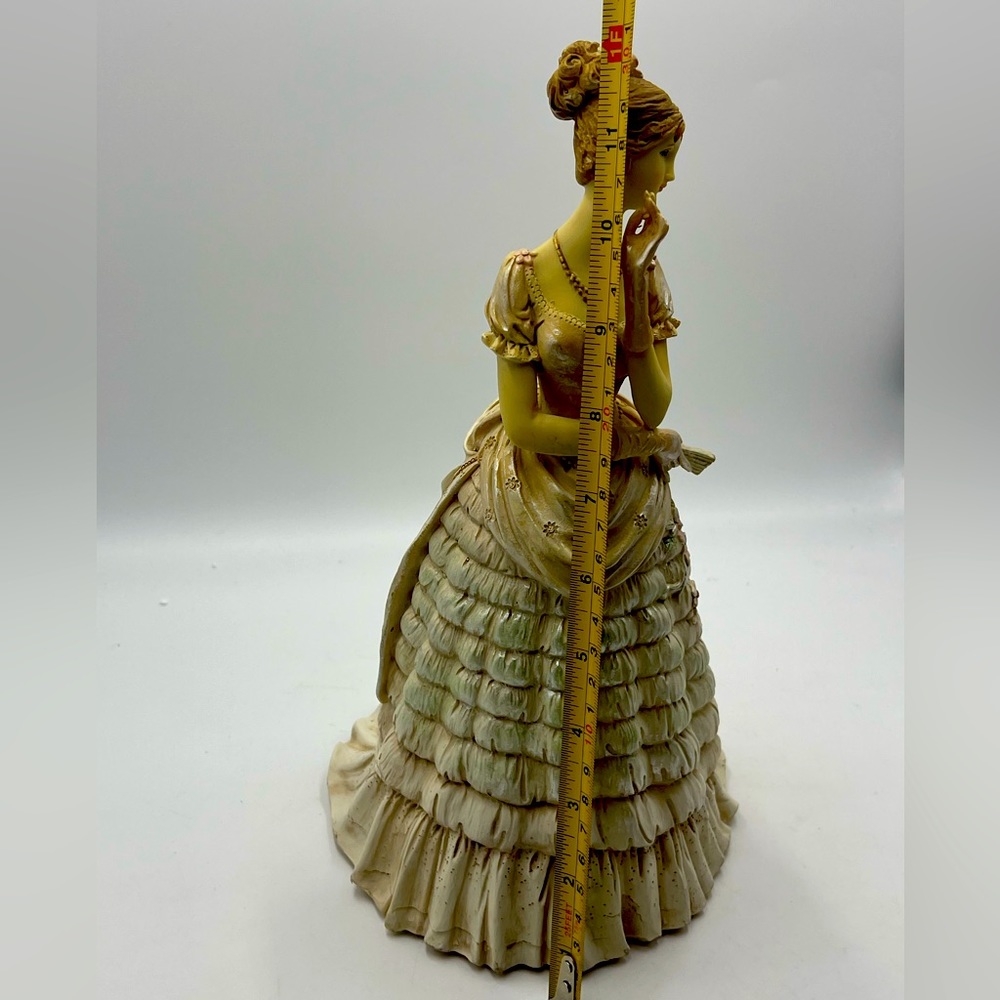 Rare Vintage 12” Resin Victorian Lady Southern Belle Detailed Collectible Statue - Picture 15 of 16